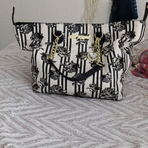 Black and White Betsy Johnson purse